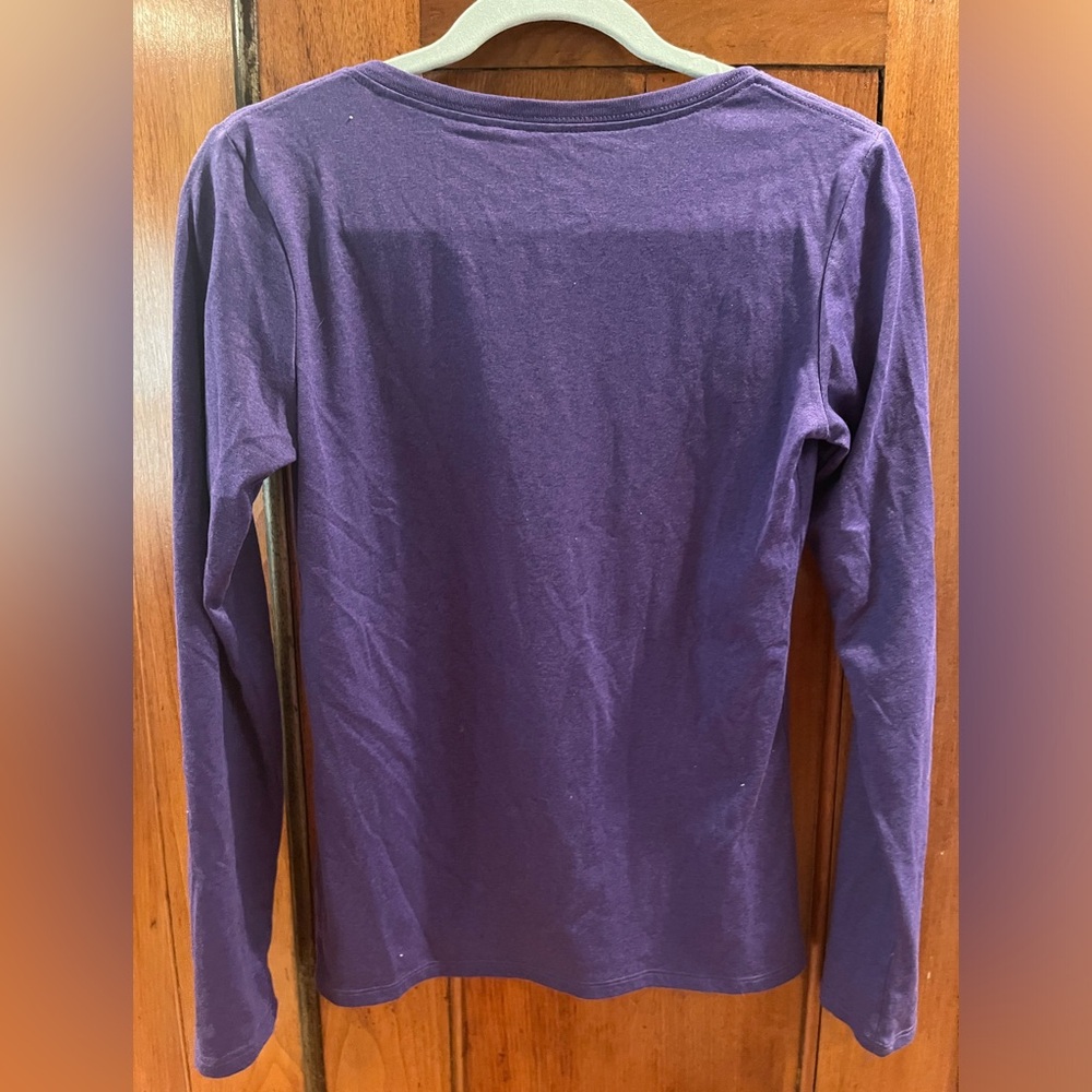 Nike Women’s Long-Sleeve - Picture 2 of 3